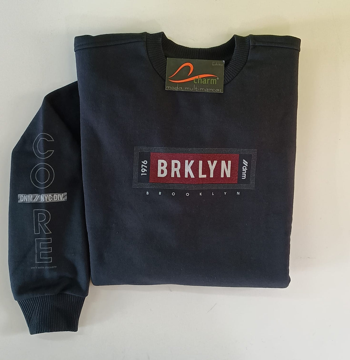 BLUSA MOLETOM BRKLYN PRETA Plus Size